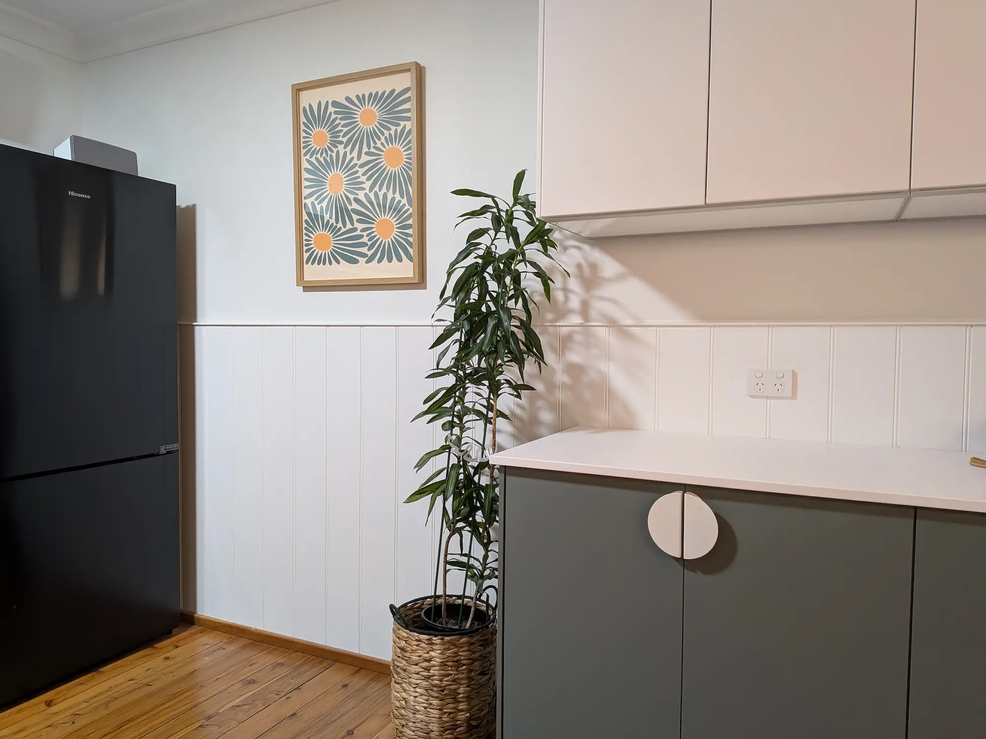 Mid height kitchen splashback